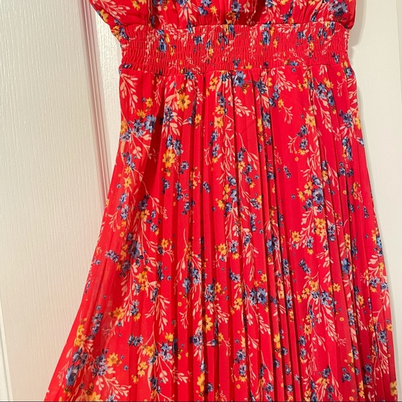 Vici Know It All Floral Midi Dress - Picture 3 of 4